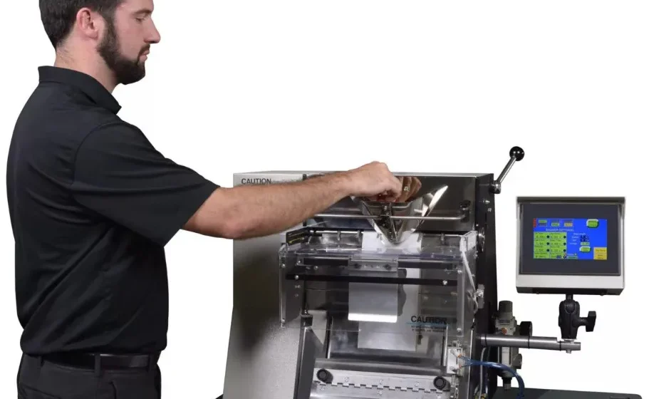 Pouch Packing Machine